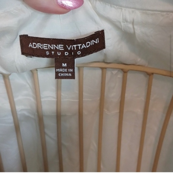 Size medium Women's white Adrienne  Vittadimi Studio 3/4 half sleeve jacket - Picture 2 of 5